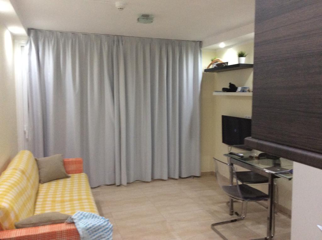 Apartment With Terrace In Playa De Las Americas Dış mekan fotoğraf