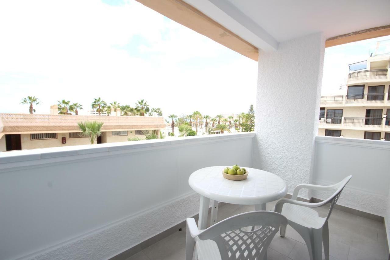 Apartment With Terrace In Playa De Las Americas Dış mekan fotoğraf